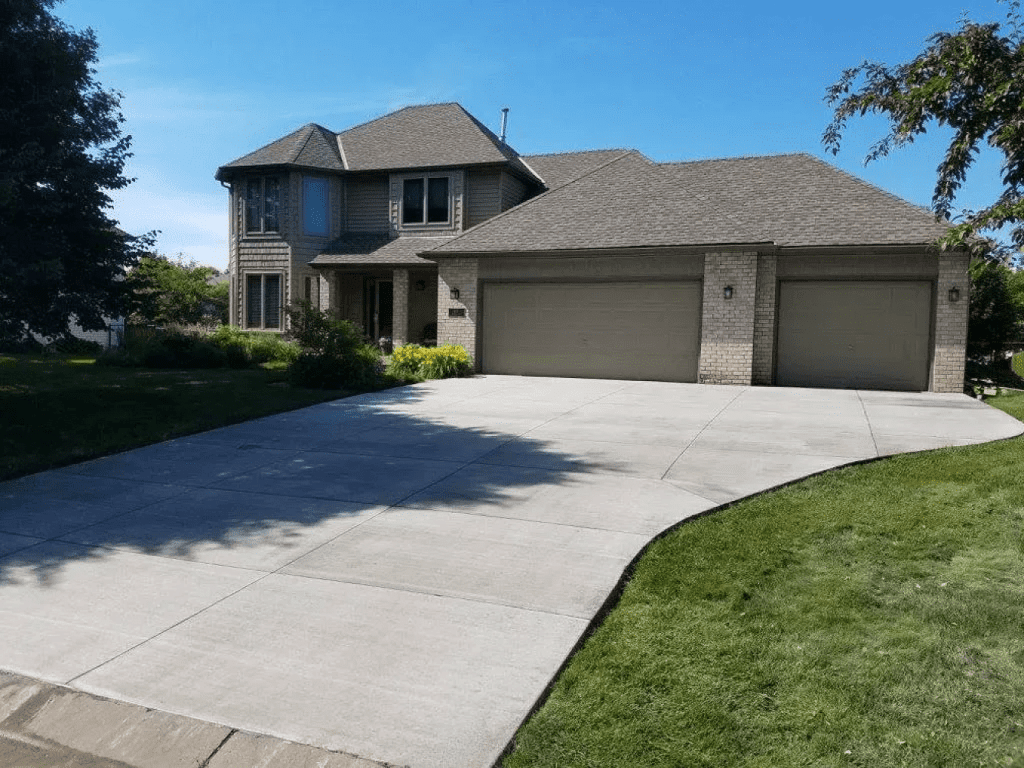 How to Give a New Look to Your Concrete Driveway